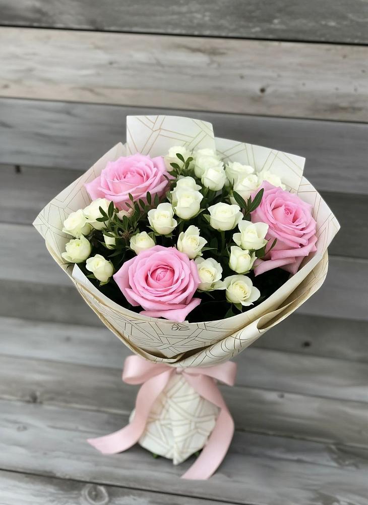 Букет цветов из: Розы в Троицкий