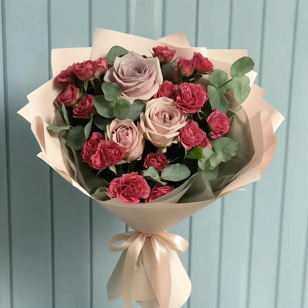 Букет цветов из: Гвоздики и Розы в Троицкий