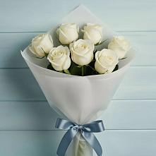 Букет 7 Белых роз Эдлесс Лав в Троицкий