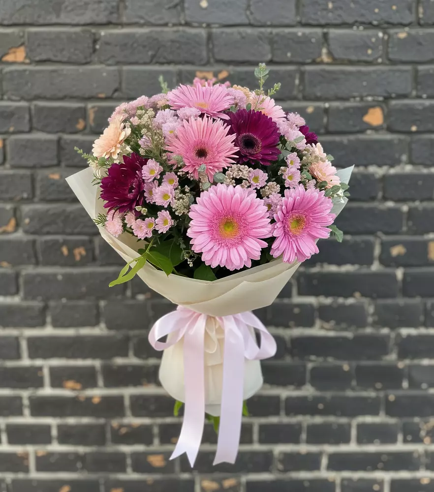 Букет цветов из: Герберы и Хризантемы в Троицкий