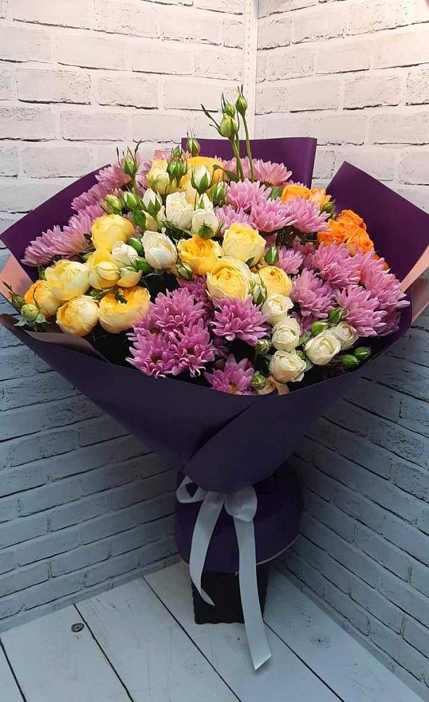 Букет цветов из: Хризантемы и Розы в Троицкий