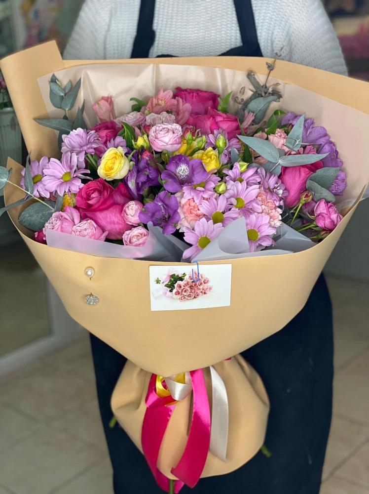 Букет цветов из: Хризантемы, Гвоздики и Альстромерии в Троицкий