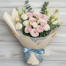 Букет цветов из:  Лизиантусы #REPLACE_PRED# Троицкий