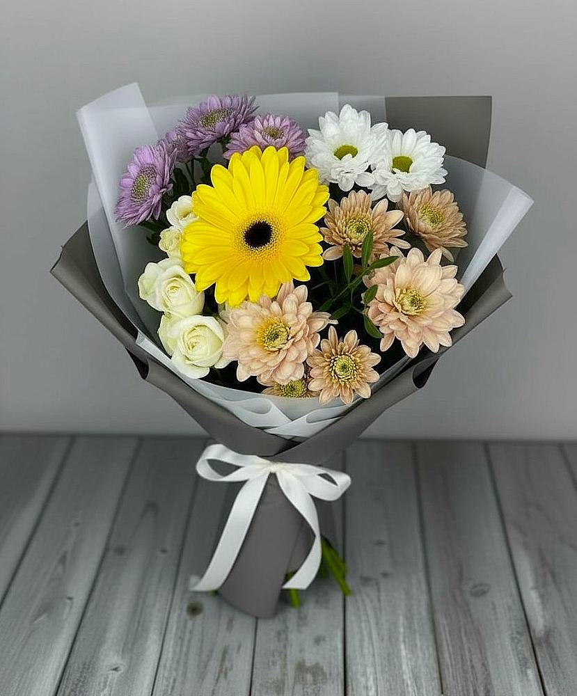 Букет цветов из: Розы, Герберы и Хризантемы в Троицкий