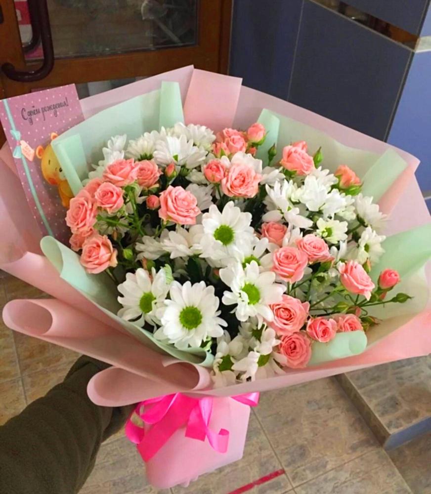 Букет цветов из: Розы и Хризантемы в Троицкий