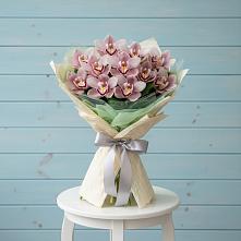 Букет цветов из:  Орхидеи и Розы в Троицкий