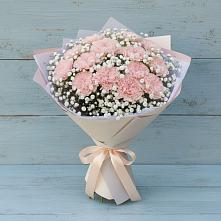 Букет цветов из:  Гвоздики в Троицкий