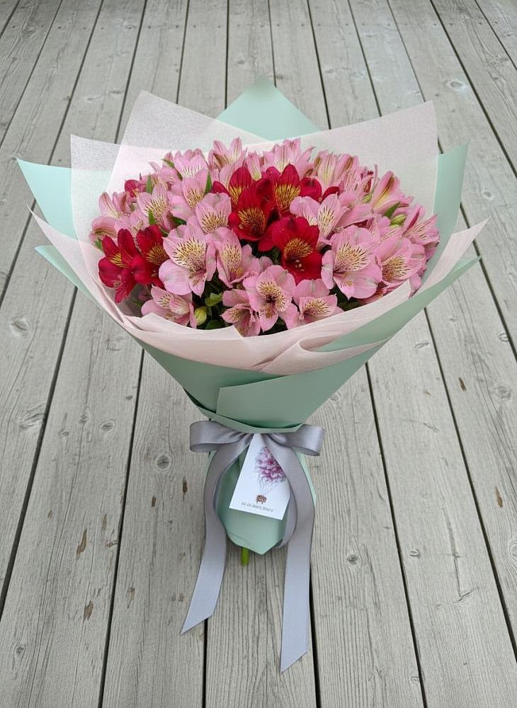 Букет цветов из: Альстромерии в Троицкий