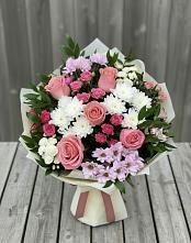 Букет цветов из:  Альстромерии, Гвоздики, Розы и Хризантемы в Троицкий