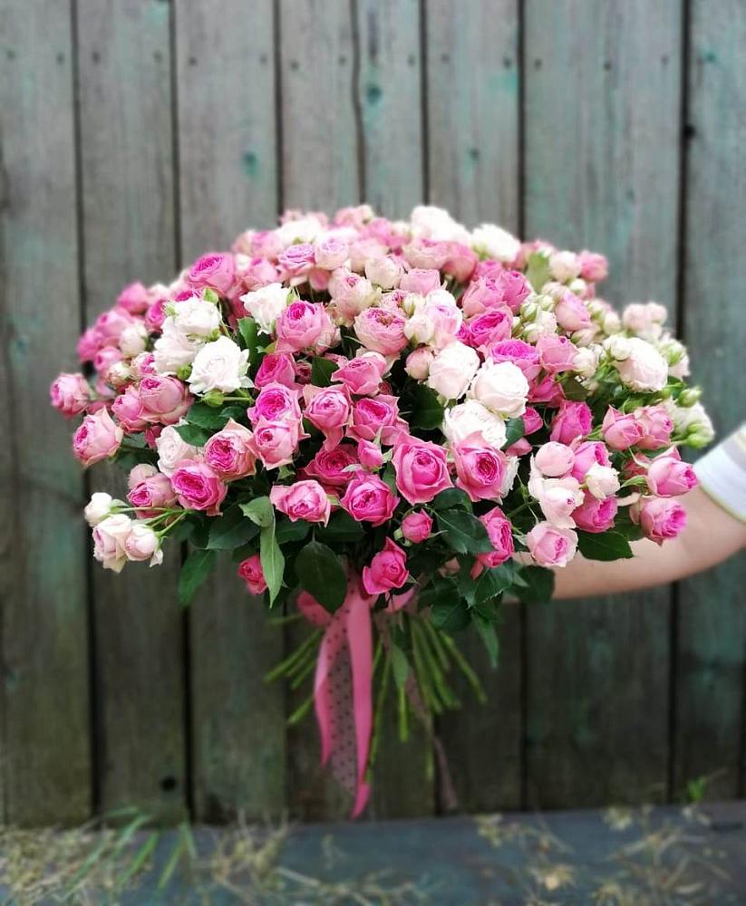 Букет Розовые кустовые розы Натали и Лав Лидия в Троицкий