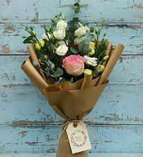 Букет цветов из:  Розы и Лизиантусы в Троицкий