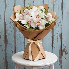 Букет цветов из:  Орхидеи и Розы в Троицкий